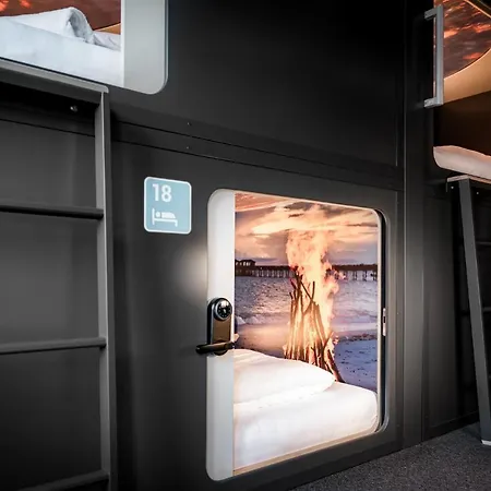 Capsule - Thelab Kapselhotel *